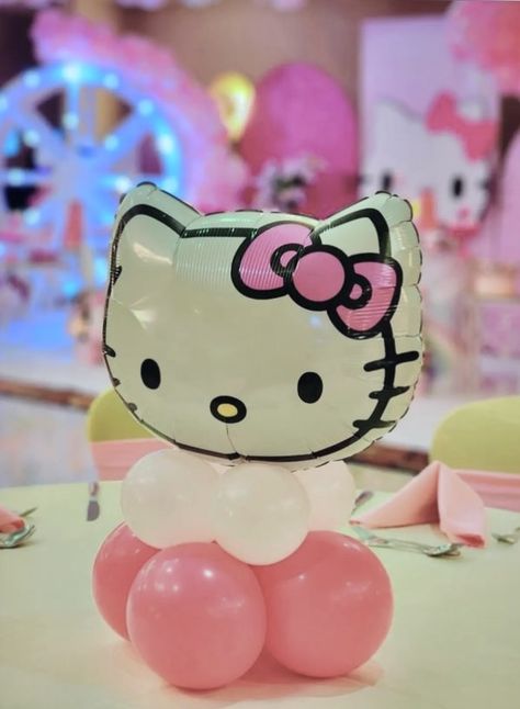 Hello Kitty Balloon Centerpieces, Sanrio Centerpiece, Hello Kitty Party Centerpieces, Hello Kitty Table Centerpiece, Sanrio Centerpiece Ideas, Hello Kitty Table Decorations, Hello Kitty Centerpiece Ideas, Sanrio Themed Party, Hello Kitty Baby Shower Ideas