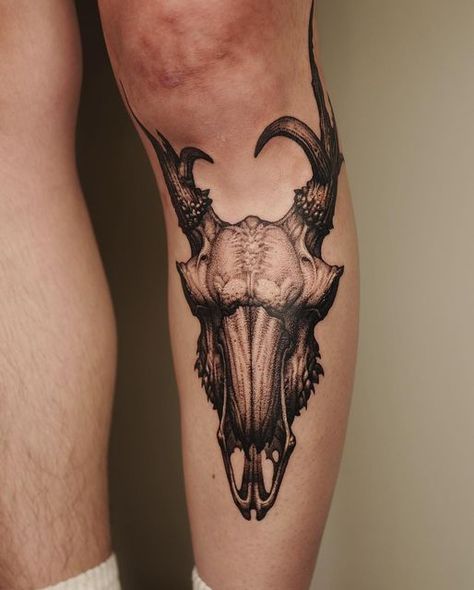 Pennywise Tattoo, House Of Black, Saved Tattoo, Goat Skull, Dragon Sleeve Tattoos, Warrior Tattoo, Men Haircut Styles, Head Tattoos, October 23