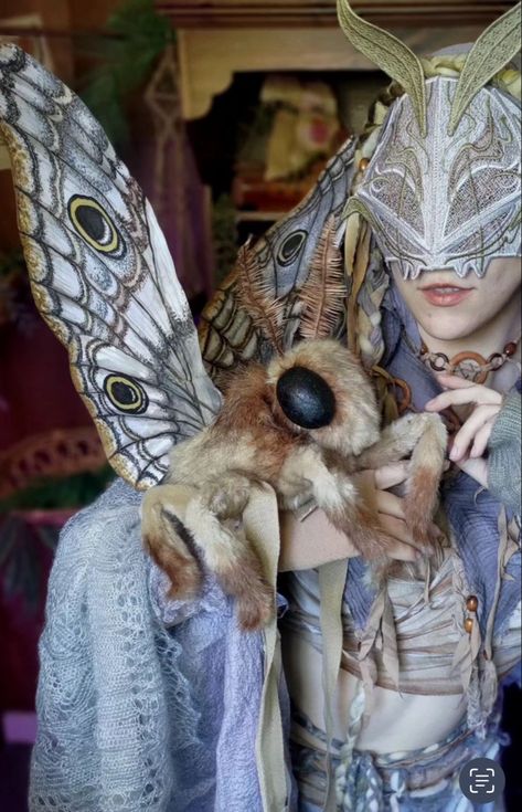 Moth And Light Costume, Moth Outfit Ideas, Luna Moth Cosplay, Lunar Moth Costume, Moth Costume Diy, Mythical Creature Costume, Moth Cosplay, Moth Mask, Moth Dress