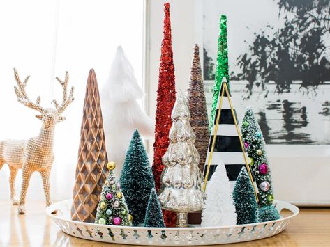 Tiny Christmas Trees, Christmas Tree Collection, Christmas Apartment, Apartment Decoration, Simple Christmas Decor, Easy Christmas Decorations, Small Christmas Trees, Diy Holiday Decor, Gorgeous Christmas