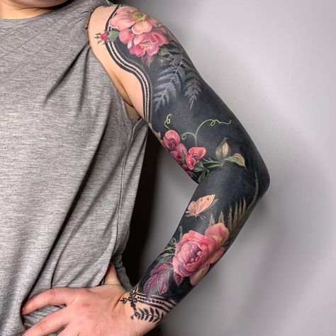 Voll Arm-tattoos, Esther Garcia, Small Wave Tattoo, Mangas Tattoo, Quarter Sleeve Tattoos, Solid Black Tattoo, Unusual Tattoo, Blackout Tattoo, Full Arm Tattoos