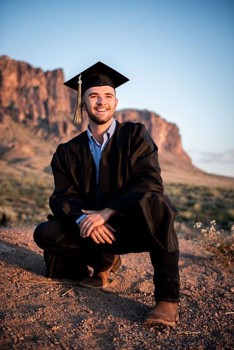 Senior Picture Ideas For Guys Cap And Gown, Cap And Gown Senior Pictures For Guys, Guy Graduation Pictures, Male Graduation Pictures, Cap And Gown Senior Pictures, Cap And Gown Pictures, Graduation Pic Ideas, Gown Pictures, Senior Photoshoot Poses