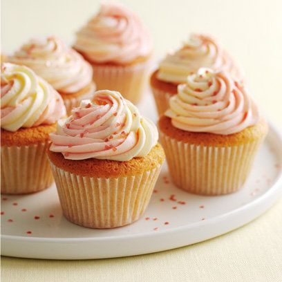 Mary Berry's Vanilla cupcakes with swirly icing. For the full recipe and more, click on the picture or visit RedOnline.co.uk Pink Lemonade Pie, Mary Berry Cakes, Easy Vanilla Cupcakes, Lemonade Pie, Mary Berry Recipe, Icing Recipes, The Great British Bake Off, Vanilla Cupcake Recipe, Tasty Desserts