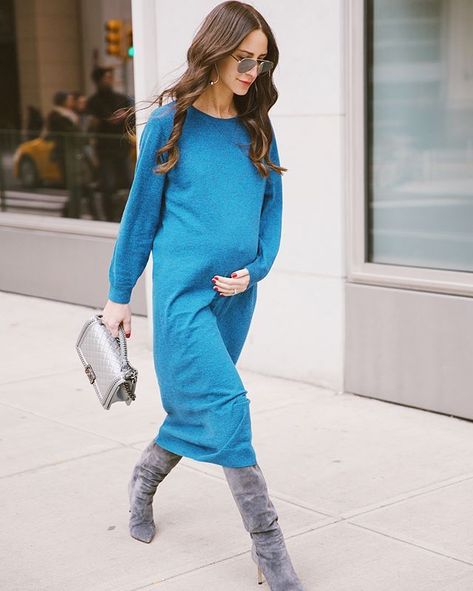 Tall Maternity Clothes, Pregnant Outfits, Fall Maternity Photos, Pregnant Style, Beautiful Maternity Dresses, Maternity Casual, Maternity Photo Outfits, Maternity Street Style, Baby Bump Style