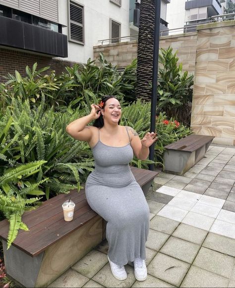 Curvy Casual Outfits, Plus Size Baddie Outfits, Chubby Fashion, Twin Beds, One Friend, Queen Size Bed, Some Friends, Curvy Girl Fashion, Mode Inspo