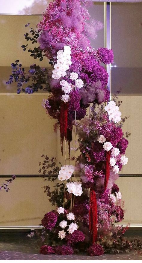 Flower Arragement, Botanical Display, Indian Flowers, Flower Installation, Column Design, Awakening Quotes, Christmas Arrangements, Ceremony Backdrop, Flower Decor