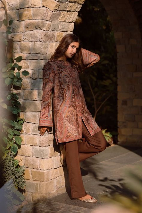 Suits For Women Indian, Simple Dress Casual, Winter Suits, Pakistani Fashion Casual, Desi Fashion Casual, Pakistani Fancy Dresses, Pakistani Dresses Casual, Pakistani Fashion Party Wear, Simple Pakistani Dresses