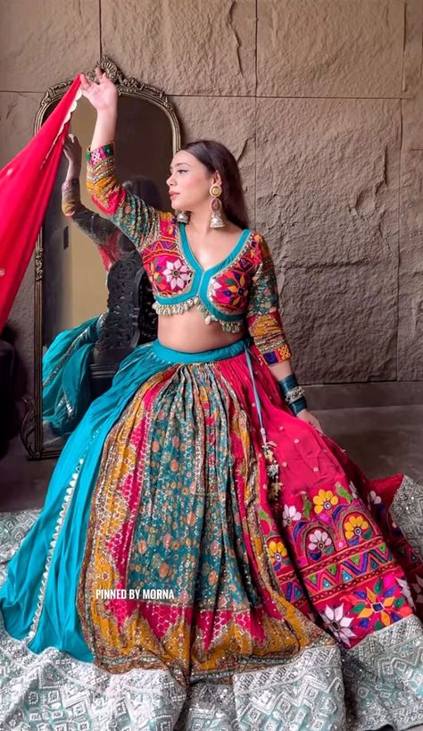 Navarati Dress, Navratri Fits, Navratri Ideas, Dandiya Dress, Chania Choli, Chaniya Choli Wedding, Navratri Outfits, Summer Frocks, Garba Outfit