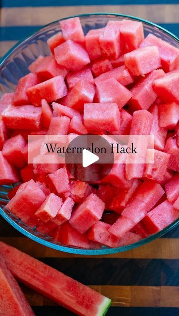 Misty Tannery on Instagram: "Watermelon Hack Summer 2024! Place a cooling rack in the bottom of a bowl or a pan and then add cubed watermelon. This way the bottoms don’t get mushy as fast!  How to choose a watermelon?! First feel- you want it to be heavy. That means more water. Then look for a yellowish side where it sat on the ground and ripened. Look for long brown lines where bees pollinated. And you want a tiny stem end. These tips will help you have a juicy ripe watermelon!  Do you have another tip?! Please share below!!   #learneditfrommymom #watermelon #kitchenhack #fruit #foodie #recipes #slicing #fruitstorage #yummy #summer #summerfood #foodstorage #watermelons #kidfriendly #kidfriendlyfood" Ways To Slice Watermelon, Watermelon Slicing Ideas, How To Slice Watermelon, Fried Watermelon Recipe, How To Cut A Watermelon, How To Store Watermelon, Cubed Watermelon, Watermelon Hacks, Watermelon Snack