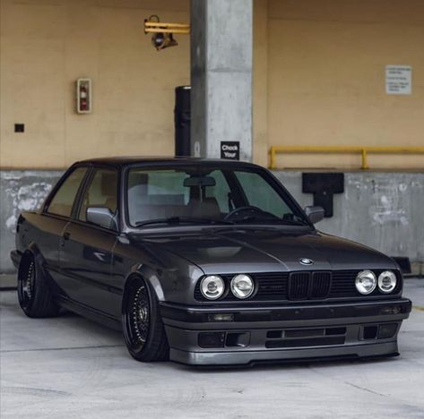 To Fast To Furious, E60 Bmw, Bmw M3 E30, E36 Coupe, Motos Bmw, Serie Bmw, Bmw Scrambler, Bmw E30 M3, Bmw M1