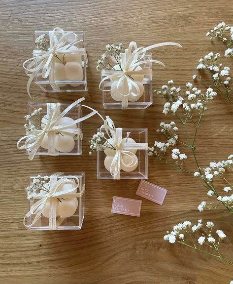 Wedding Doorgift, Boho Wedding Colors, Candles Flowers, Wedding Collage, First Communion Decorations, Candle Wedding Gift, Soap Wedding Favors, Sweet Candles, Homemade Scented Candles