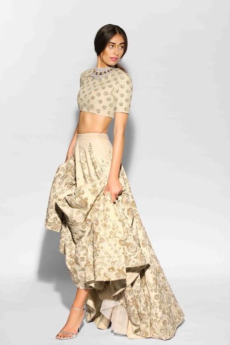 Indian Fashion Show, Latest Bridal Lehenga, Indian Fashion Trends, Nikkah Dress, Desi Clothes, Ghagra Choli, Indian Couture, Indian Wedding Outfits, Lehenga Designs