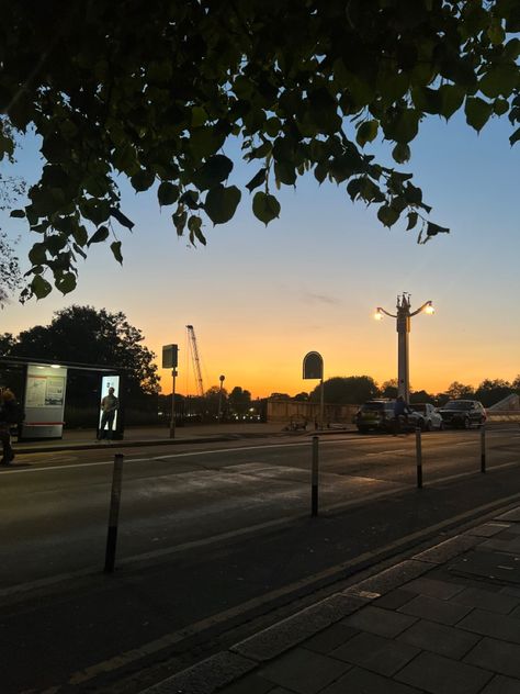 London Evening Aesthetic, London Sunny Day, Late Night London Aesthetic, Late Night London, London Music Scene, London Summer, London