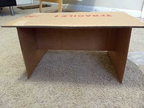 Cardboard Furniture Design, Diy Study Table, Tiny Desks, Play Props, Cardboard Design, Art Carton, Paper Table, Diy Ceramic, Laptop Table