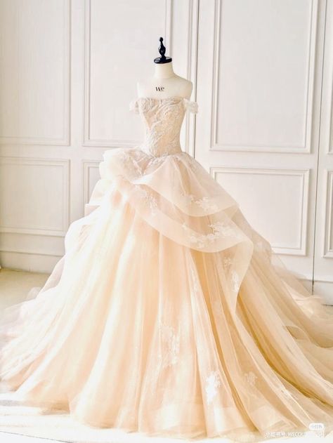 Dresses From The 1800s Ball Gowns, Debut Gowns 18th Elegant, Beige Ball Gown, Ball Room Dresses, Peach Ball Gown, Yellow Princess Dress, Debut Gown, Champagne Ball Gown, Debut Gowns