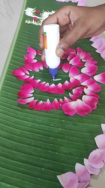 Leaf Toran, Diy Toran, Toran Ideas, Decoration For Diwali, Banana Leaf Decor, Ganesh Decoration, Diwali Decoration, Fancy Jewellery Designs, Diwali Festival