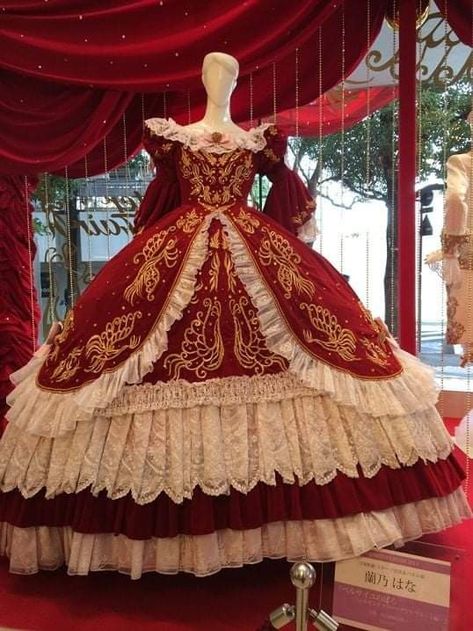 Victorian Ball Gowns, Era Victoria, Gaun Abad Pertengahan, Victorian Wedding Dress, Old Fashion Dresses, Royal Dresses, Kawaii Fashion Outfits, Vintage Gowns, Fairytale Dress