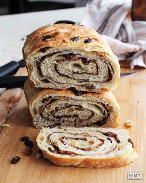 Vegan Raisin Bread with Icing - Mary's Test Kitchen Vegan Raisin Bread, Vegan Cinnamon Raisin Bread, Cinnamon Rasin Bread, Porch Bakery, Easy Vegan Bread Recipe, Jiffy Cornbread Recipes, Vegan Staples, Vegan Breads, Vegan Bread Recipe