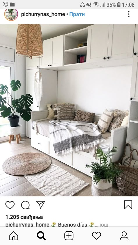 Boho Modern Living Room, Cool Living Room, Guest Bedroom Home Office, Fun Living Room, Small Guest Bedroom, Guest Room Office, Bedroom Layouts, Room Inspiration Bedroom, Home Office Design