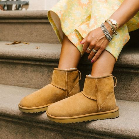 Add @ugg footwear to your casual footwear rotation and shop a wide range of designs online Ugg Classic Mini Ii, Womens Ugg, Ugg Classic Mini, Casual Footwear, Ugg Classic, Classic Boots, Boot Socks, Winter Boots Women, Cool Boots