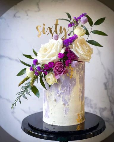 60th Birthday Women Theme, 40 Birthday Cake Ideas For Woman Turning 40, 60 Birthday Party Ideas For Women Cake, Cake 60th Birthday For Ladies, Party For Mom Birthday, Chic 60th Birthday Party, 61 Birthday Ideas For Mom, 65th Birthday Decorations For Mom, Mom 60 Birthday Ideas