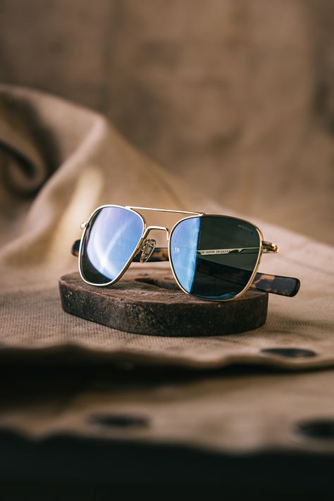 Indie Sunglasses, Sunglass Photography, Eyewear Photography, Mens Eye Glasses, Randolph Sunglasses, Glasses Design, Mens Glasses Fashion, Glasses Fashion Women, Mens Clothing Store