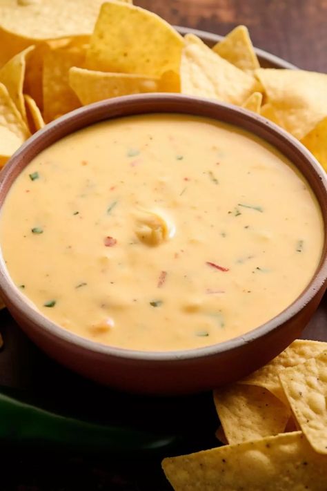 Pappasito's Queso Recipe - Hungarian Chef Papasitos Recipes, Pappasitos Queso Recipe, Yummy Food Recipes Easy, Pico Salsa, Pati's Mexican Table Recipes, Chips And Queso, Mexican Summer, Dressings Recipes, Culinary Lessons