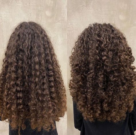 Long Layered Curly Hair, Long Natural Curly Hair, Long Curly Haircuts, Curly Hair Beauty, Natural Curly Hair Cuts, Highlights Curly Hair, Layered Curly Hair, Curly Hair Photos, Cute Curly Hairstyles