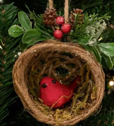 Yule Crafts, Woodland Christmas Tree, Woodland Ornaments, Pine Cone Art, Gold Christmas Decorations, Christmas Themes Decorations, Christmas Bird, Natural Christmas, Woodland Christmas