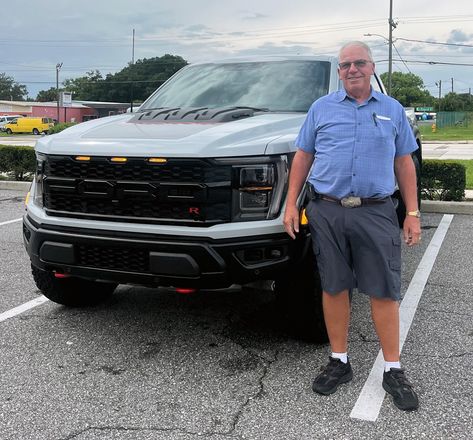 Some things are worth waiting for... like the #2023F150 #Raptor from #LakelandFord that Scott Saltus ordered! #VeryNice Scott & #ThankYou for choosing us for your purchase. If we can do anything, we're here for you! #FordFamily #BuiltFordTough #FordRaptor #GreatService #Ford Trucks For Sell Format, Truck Update, Semi Trucks For Sale, Trucks For Sell, John Bosco, Best Pickup Truck, Deni Denials, Car Delivery, Toyota Truck