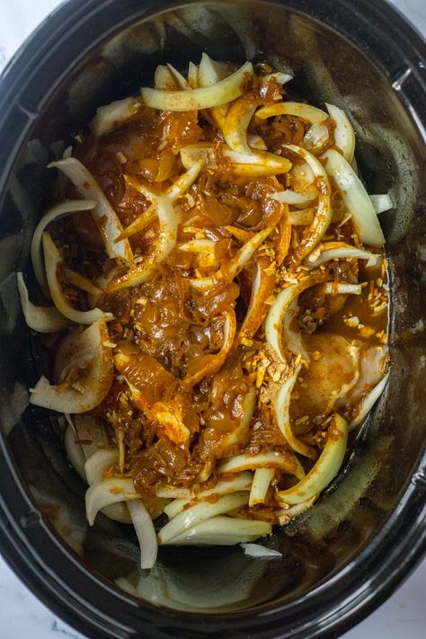 French Onion Whole 30, Recipes Using French Onion Soup Can, New York Strip Crockpot Recipe, Cozy Winter Crockpot Meals, Chicken And Onions Crockpot, French Onion Pork Tenderloin Crock Pot, Crockpot Chicken French Onion Packet, Crockpot Onion Chicken, French Onion Dinner Recipes