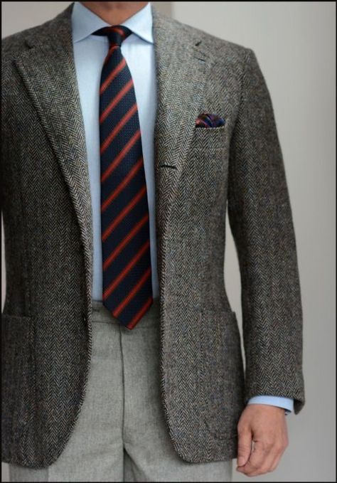 Stylish Casual Outfits For Men, Gentlemen Fashion, Tweed Outfit, Dapper Outfit, Harris Tweed Jacket, Mens Neckwear, Sport Jacket Men, Classic Menswear, Mens Fashion Business