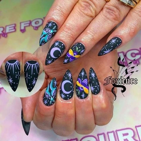 Lunar Moth Nail Art, Spooky Spring Nails, Moth Nail Art, Spring Goth Nails, Moth Nails, Easter Nail Ideas Spring, Alt Nails, Trippy Nails, Nail Ideas Spring