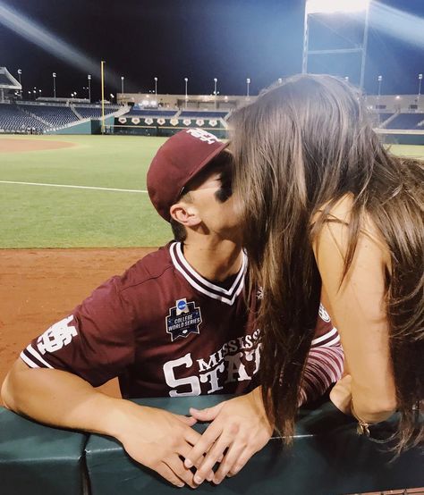 Baseball Couple Aesthetic, Cute Baseball Couples, Baseball Gf, Baseball Bf, Baseball Boyfriend, Baseball Couples, I Need A Boyfriend, Baseball Girlfriend, Country Couple Pictures