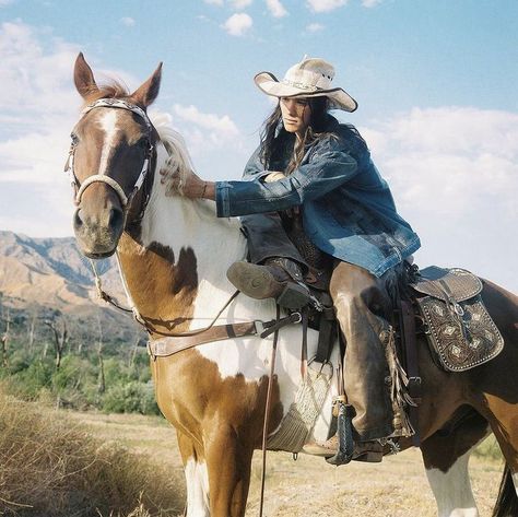 Booboo Stewart, Cowboy Aesthetic, Cowboy Outfits, Cowboy Art, Baby Cowboy, Human Poses, Pose Reference Photo, Cowboy And Cowgirl, Horse Girl