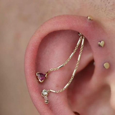 Industrial Piercing Alternative, Ear Curation Gold, All Ear Piercings Chart, Ear Curation Ideas, Ear Piercing Curation, Piercing Styling, Ear Piercings Placement Chart, Piercing Curation, Constellation Piercing