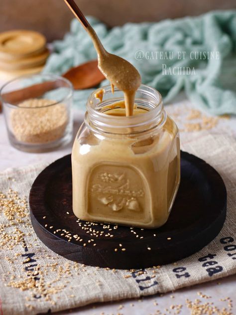 Homemade tahini (sesame paste) recipe | Gâteau et cuisine Rachida Sesame Paste Recipe, Gianduja Recipe, Homemade Orange Marmalade Recipe, Homemade Jaffa Cakes, Dacquoise Recipe, Creme Anglaise Recipe, Moist Lemon Cake Recipe, Almond Paste Recipes, Homemade Nutella Recipes