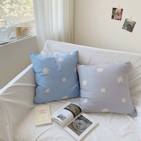 Blue Cottagecore, Baby Blue Aesthetic, Mode Turban, Light Blue Aesthetic, Blue Aesthetic Pastel, Blue Rooms, Aesthetic Colors, Blue Pillows, New Wall