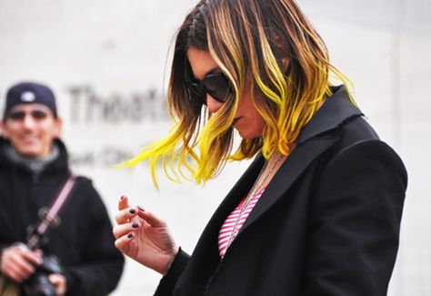 Yellow ombre hair via ~Ombrelicious~ Hair Yellow, Dip Dye Hair, Hair Chalk, Hair Ombre, Penteado Cabelo Curto, Yellow Hair, Rainbow Hair, Hair Envy, Mellow Yellow