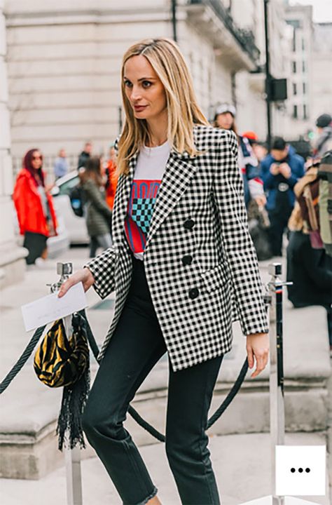 LE CATCH/t-shirts and blazers Checkered Blazer, Blazer Outfit, Looks Street Style, Houndstooth Blazer, Autumn Outfits, Blazer Outfits, Soft Grunge, Looks Style, Look Cool