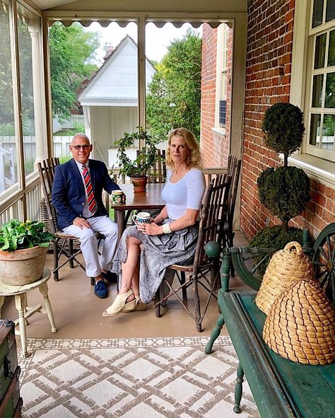 At Home in Colonial Williamsburg with Anthony Baratta - Quintessence Southern Colonial Homes Interior, Contemporary Colonial Interiors, Colonial Williamsburg Interiors, American Colonial Decor, American Colonial Interior, Williamsburg Decor, Southern Colonial Homes, Colonial Williamsburg Decor, Colonial House Interior Design