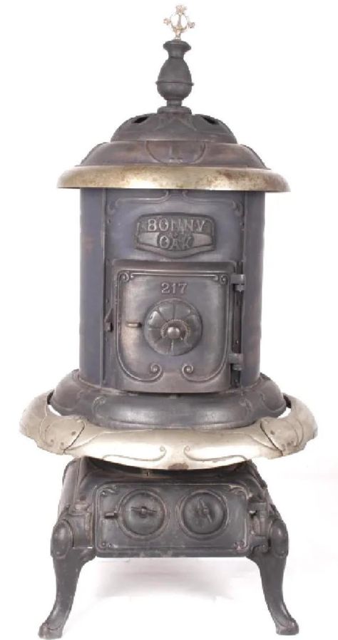 Cast Iron Pot Belly Stove, Franklin Stove, Antique Cast Iron Stove, Antique Wood Stove, Modern Stoves, Parlour Stove, Cast Iron Oven, Pot Belly Stove, Victorian Parlor