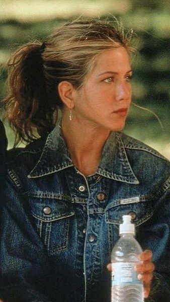 Jeniffer Aniston 90s Outfits, Jennifer Aniston 90s Style, Jenifer Aniston 90s Hair, Jeniffer Aniston 90s, 90s Jennifer Aniston, Jennifer Aniston 90s, Estilo Rachel Green, Jeniffer Aniston, Rachel Green Outfits