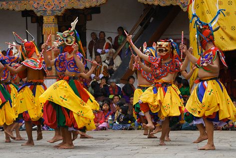 This is Bhutan's dancing in the festival. This is one of the most significant religious practices.  We should know they are imitating The Teaching Guru and this is very important. Losar Festival, Bhutanese Food, Gross National Happiness, Well Traveled Woman, Valley Fair, Bhutan Travel, A Well Traveled Woman, Ceremonial Dress, Mask Dance