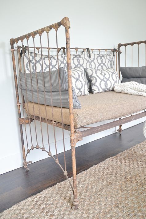 DIY Crib Bench - Iron Baby Bed, Crib Bench, Diy Benches, Farmhouse Porches, Antique Crib, Iron Crib, Comfy Bench, Metal Crib, Baby Beds