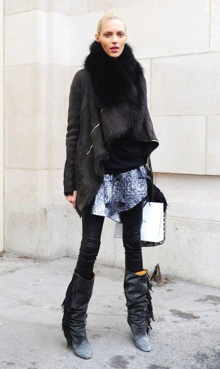 :: Black Fringe Boots, Isabel Marant Boots, Moda Paris, Autumn Street Style, Olivia Palermo, Models Off Duty, Mode Inspo, Gigi Hadid, Street Chic