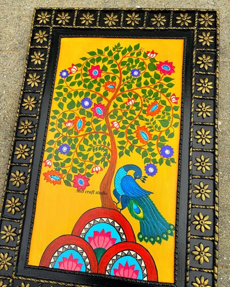 One more kalpavriksh / kalpataru in simple pattern. 🦚🌸🌺🪷🌿 Dm/msg me for orders. Size:18x12 inches #kalpavruksh #kalpataru #treeoflife #peacock #lippanart #jharokha #traditionalart #indianhomedecor #saiscraftstudio #clayart Worli Painting, Kalamkari Painting, Madhubani Art, Madhubani Painting, Art Gallery Wallpaper, Handmade Jewelry Tutorials, Indian Home Decor, Letter Patterns, Simple Patterns