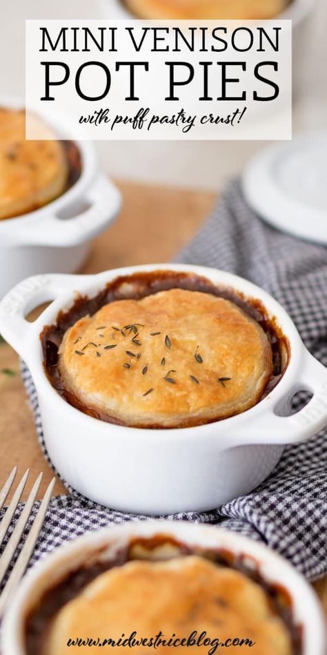 Venison Pot Pie, Pot Pies With Puff Pastry, Venison Pie, Pot Pie With Puff Pastry, Pie With Puff Pastry, Veggie Pot Pie, Venison Meat, Venison Roast, Puff Pastry Crust