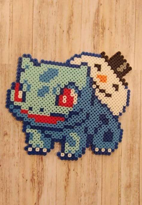 Hama Beads Pokemon, Pokémon Perler, Christmas Perler Beads, Pokemon Cross Stitch, Modele Pixel Art, Pokemon Bead, Pokemon Perler, Pokemon Bulbasaur, Pokemon Perler Beads