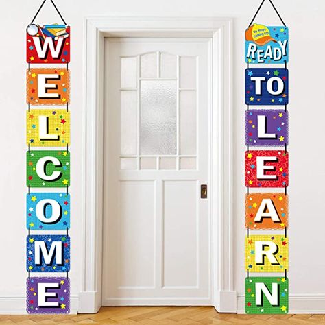 High School Classroom Decorations, School Wall Decoration, Banners Ideas, Back To School Banner, Kindergarten Decorations, Preschool Decor, Classroom Decor High School, Diy Classroom Decorations, School Door Decorations